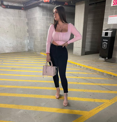 waitress onlyfans pretty images