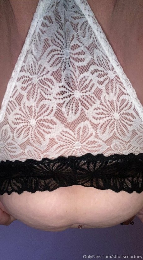 stfuitscourtney model best pics