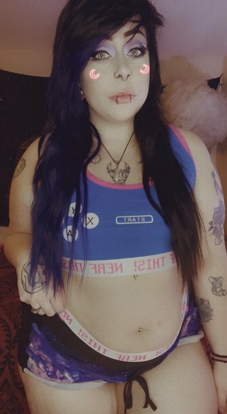 stfuitscourtney best model img