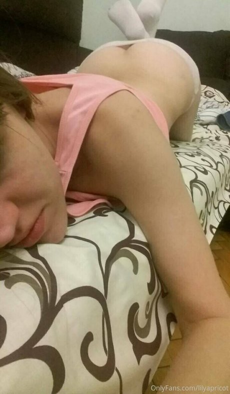 lilyapricot star adult pictures