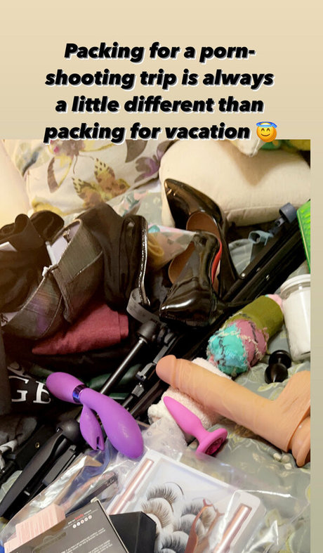 mrsrobinsonvip sex pornstar pic