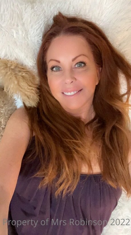 mrsrobinsonvip sex pornstar pic