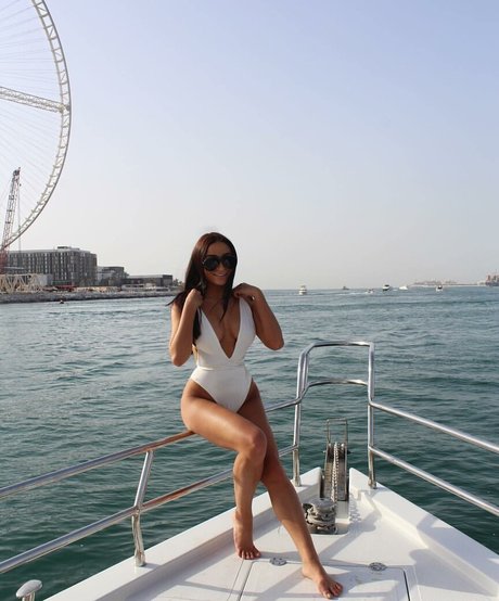 Coco Lodge sexy model image