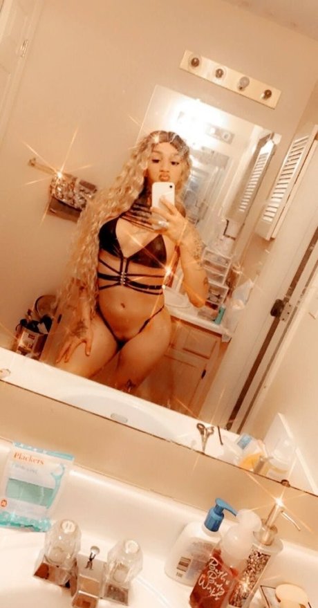 Kitty Hung nude pornstar img