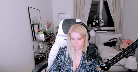 curvy nude onlyfans hot porn pic