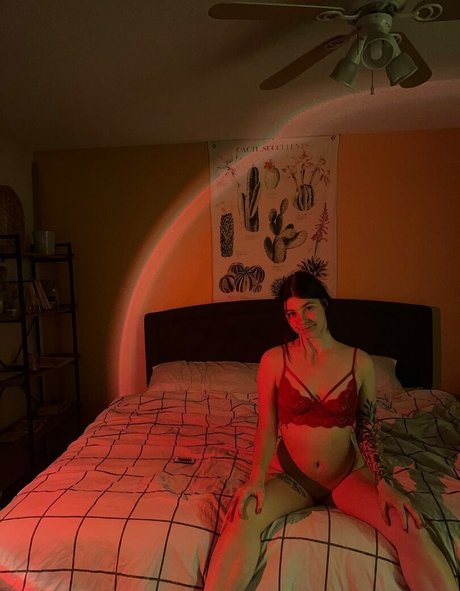 OakandPillow star nude archive