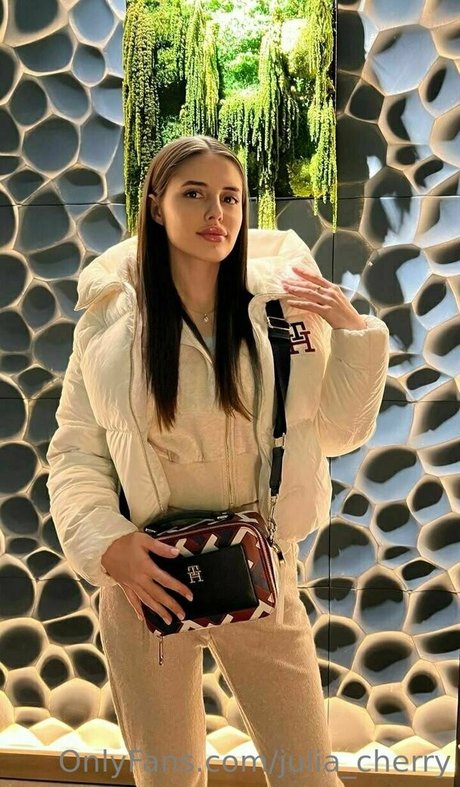 mirror onlyfans top pic