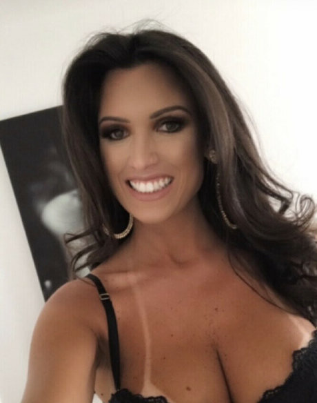 Carine Ribeiro porn model archive