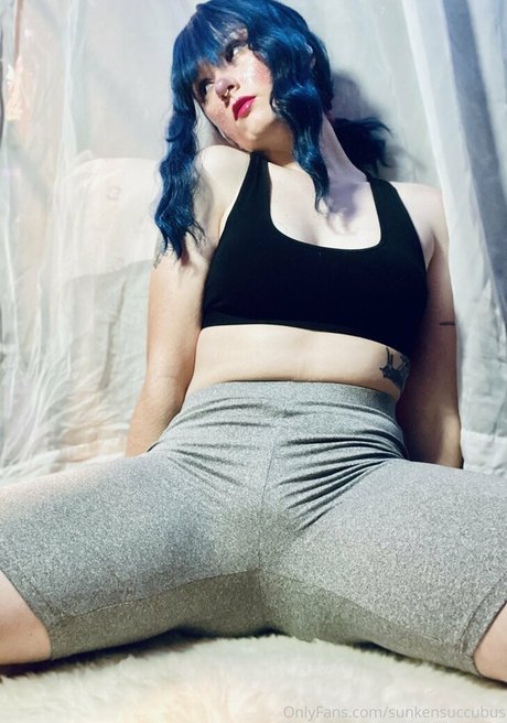 sunkensuccubus hot model img