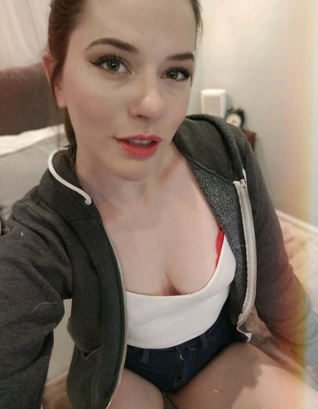 callaq model sex pics