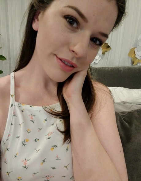 callaq porn model photos