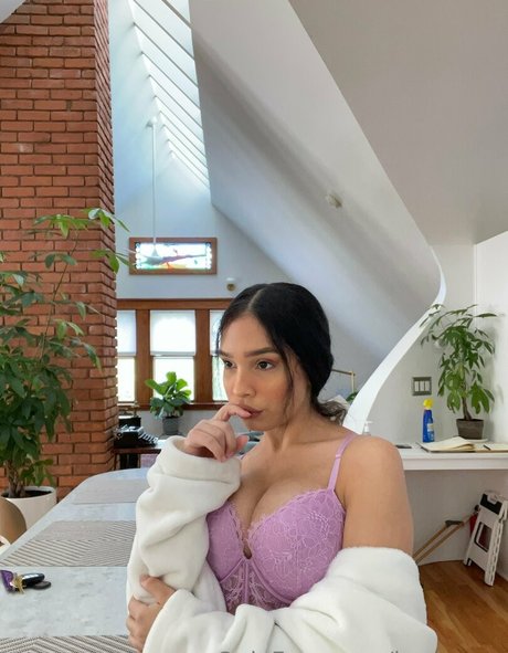 lowkeycv hot actress pic