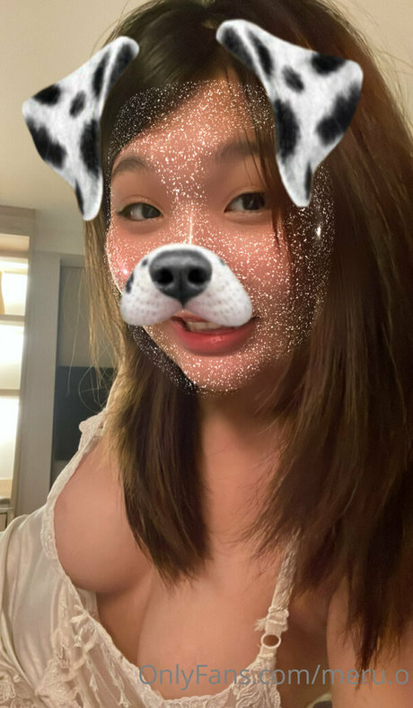 meru o pretty actress pictures