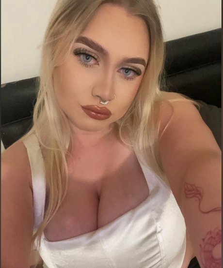 Emma H pornstar nudes photos