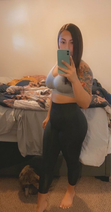 Rozzyrozzzz high quality model images