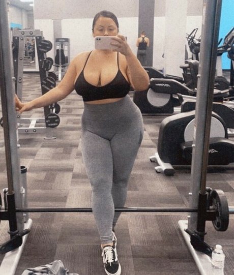 Rozzyrozzzz adult actress galleries