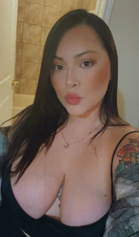 Rozzyrozzzz art model image