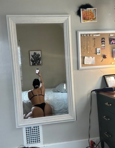 Buffgranola beautiful actress image