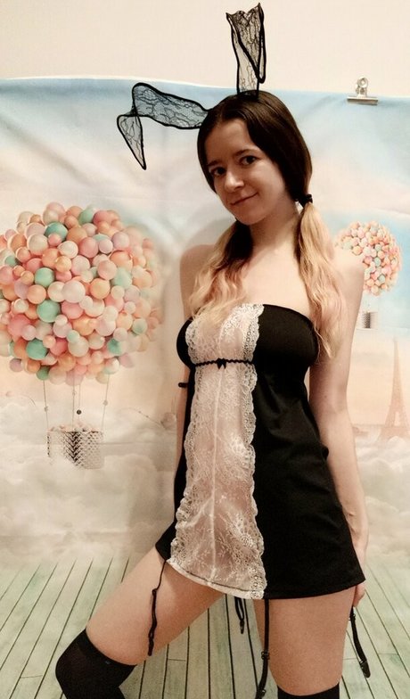 b kitty star hot photos