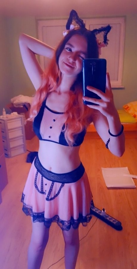 b kitty star adult image