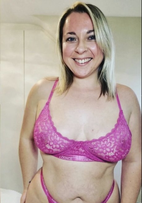 Unknown Girl pornographic model picture