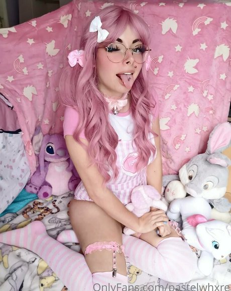 pastelwhxre star exclusive pics