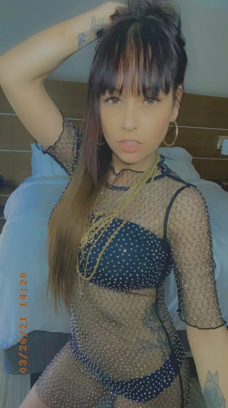 enticingbeauty star exclusive pictures