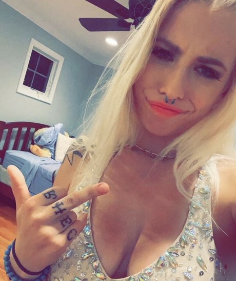 Awholeassmessbpd pornstar nude image