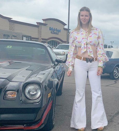 Bigblockblondie pornographic model pictures