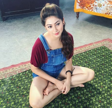 Alankrita Bora hot star galleries