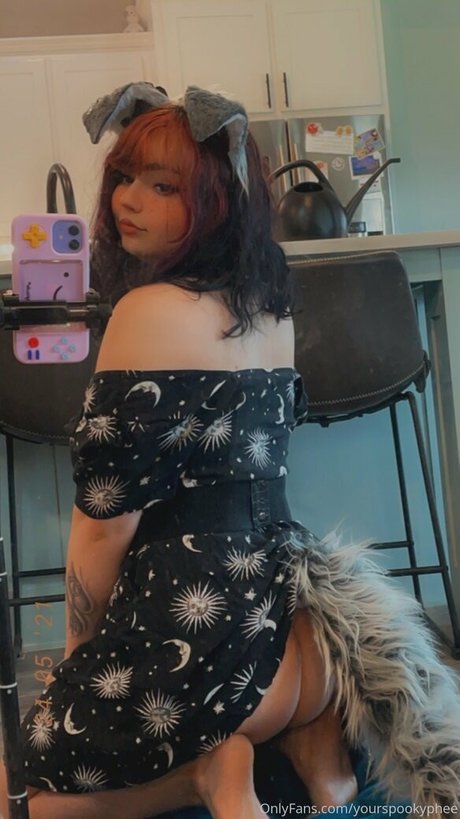 onlineevie model nude photo