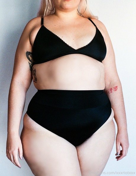 xxxriotxxx model hd pic