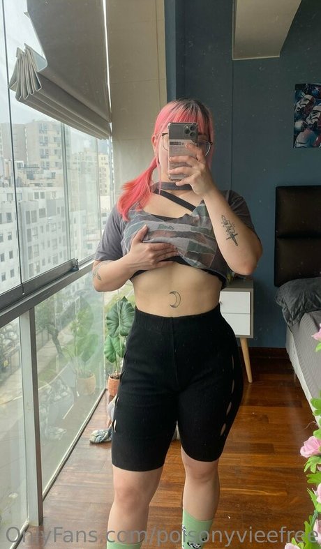 poisonyvieefree pornstar perfect photo