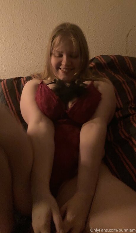 teen onlyfans exclusive image