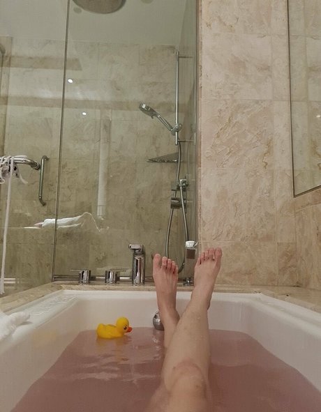 Kiyocosplay model hot pic