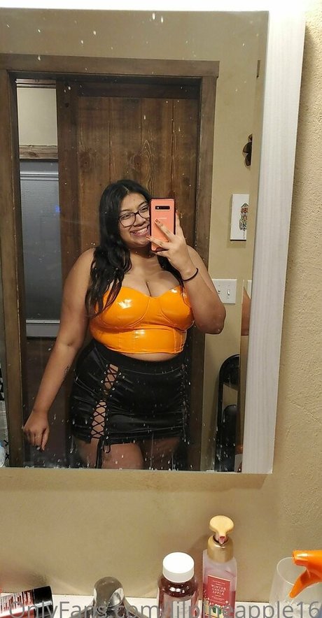 lilpineapple16 star naked photos