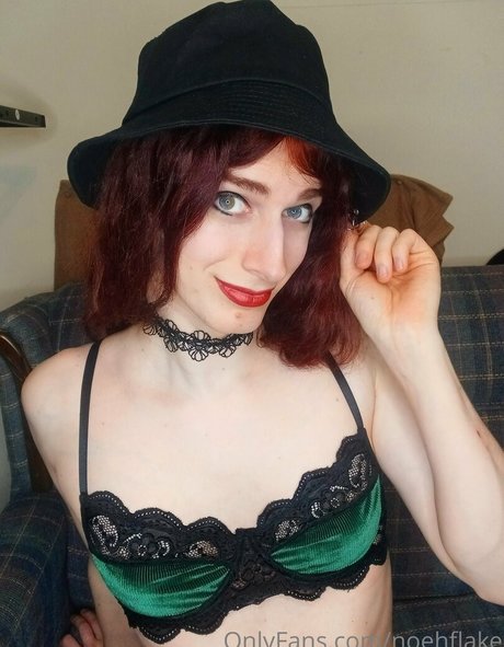 noehflake model nude pics