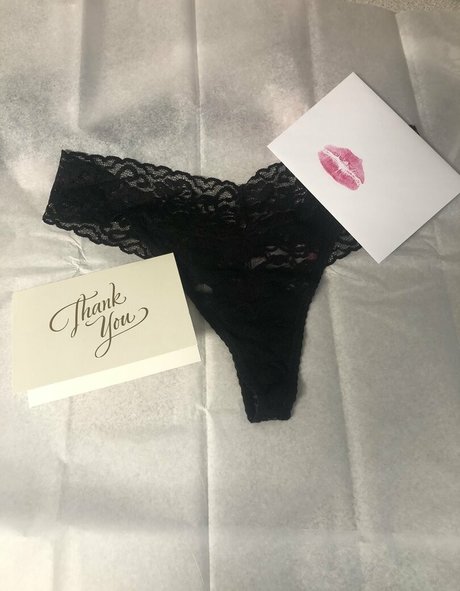 rooxie pornstar naked image