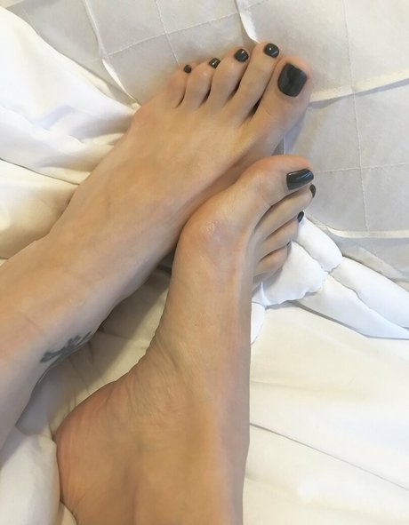 unconstrainedbyu beautiful actress gallery