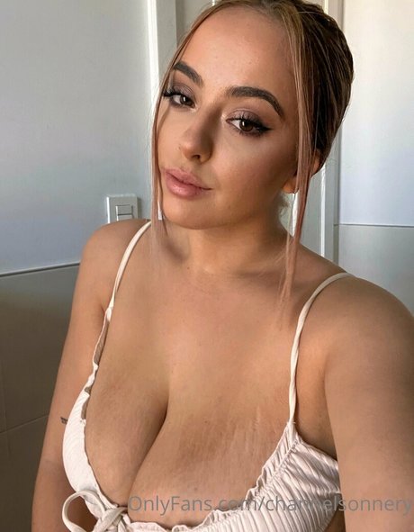 Channelsonnery model high quality pic