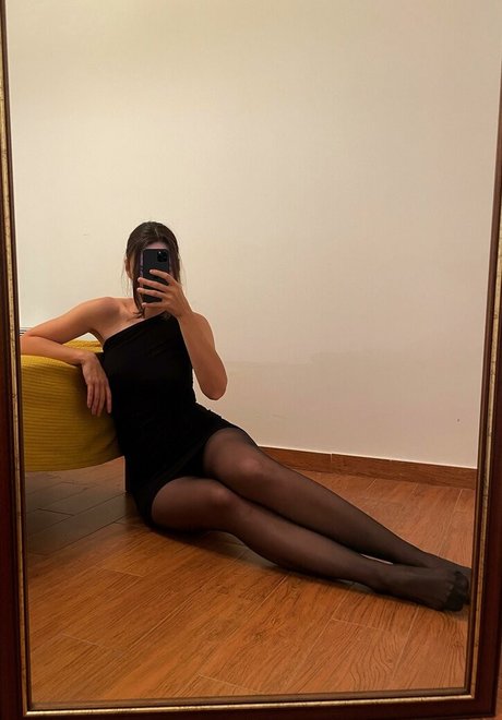 rica costa_ model art galleries