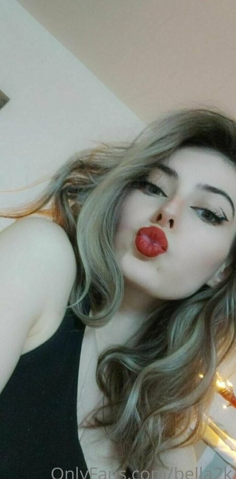 bella2k model perfect photos