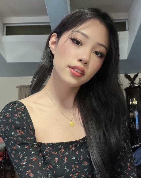 BasiilLeaf pornographic actress image