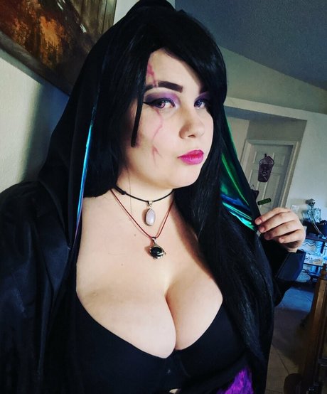 thighhighcosplay model nude pic