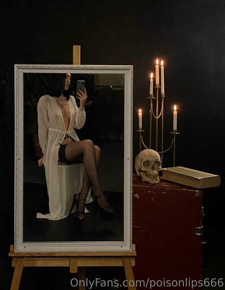 milf glasses onlyfans art naked gallery