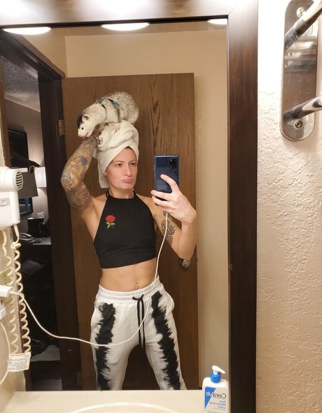 mikaylarainesfans xxx actress image