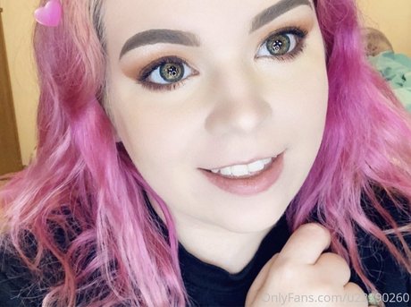 goth threesome onlyfans pretty img