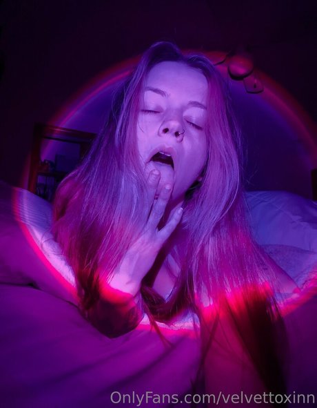 velvettoxinn model perfect pic