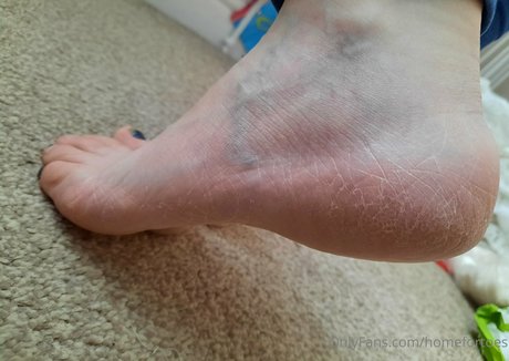 homefortoes nudes actress image