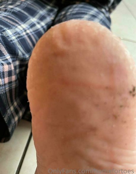 homefortoes model porn picture